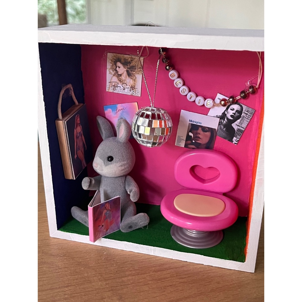 Taylor Swift Lover House Calico‎ Critter Lil Woodzeez Sylvanian Family Diorama